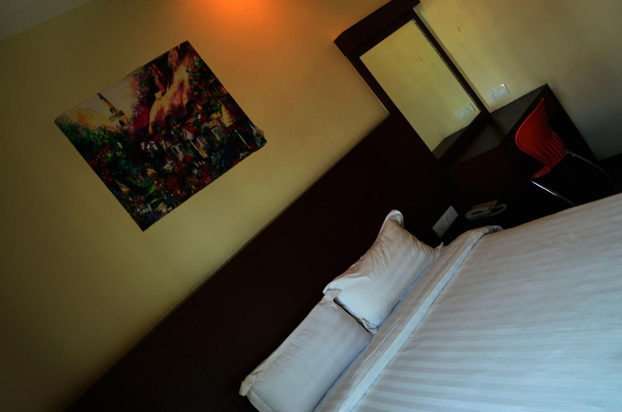 קוטה קינבלו Lintas Plaza Hotel מראה חיצוני תמונה