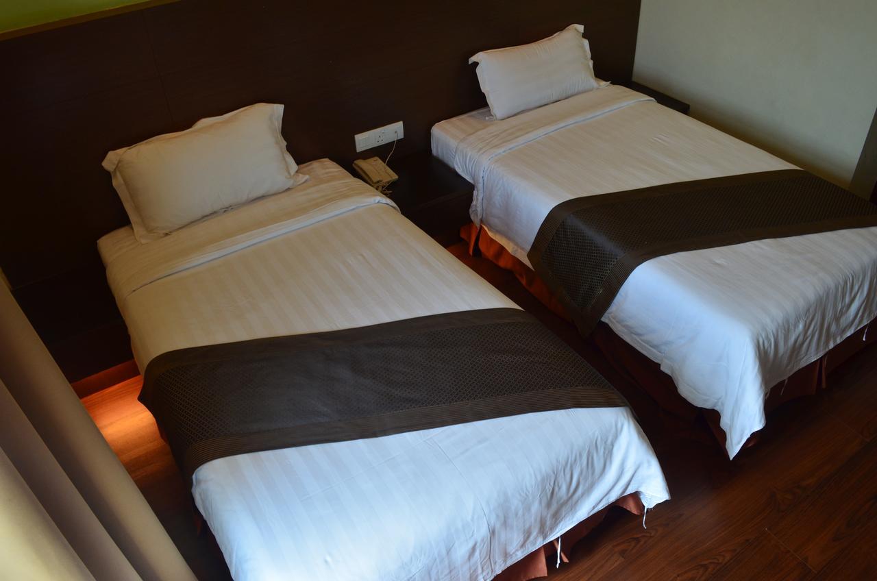 קוטה קינבלו Lintas Plaza Hotel מראה חיצוני תמונה