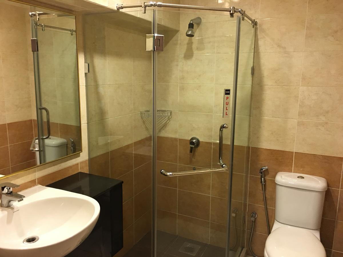 קוטה קינבלו Lintas Plaza Hotel מראה חיצוני תמונה