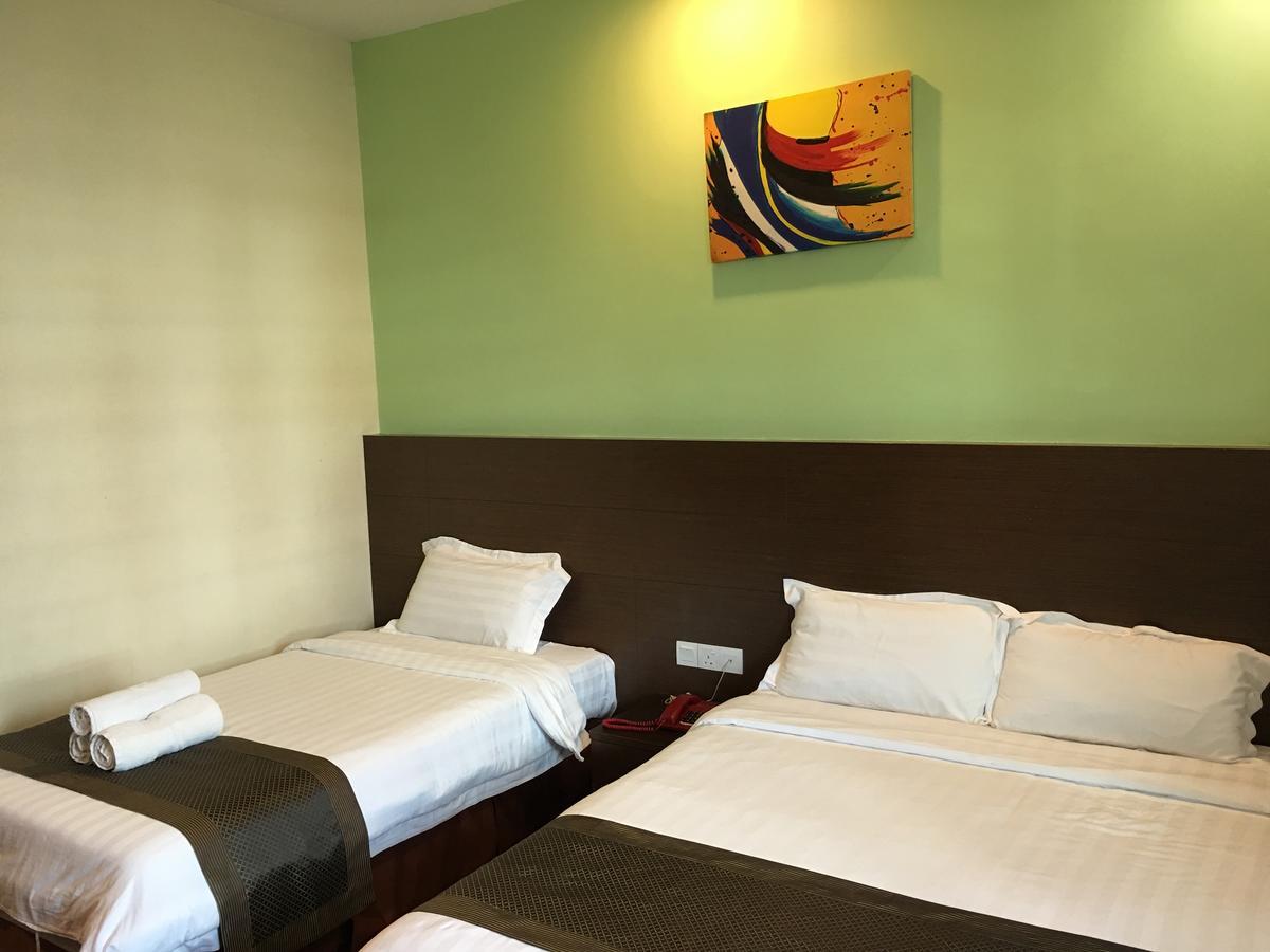 קוטה קינבלו Lintas Plaza Hotel מראה חיצוני תמונה