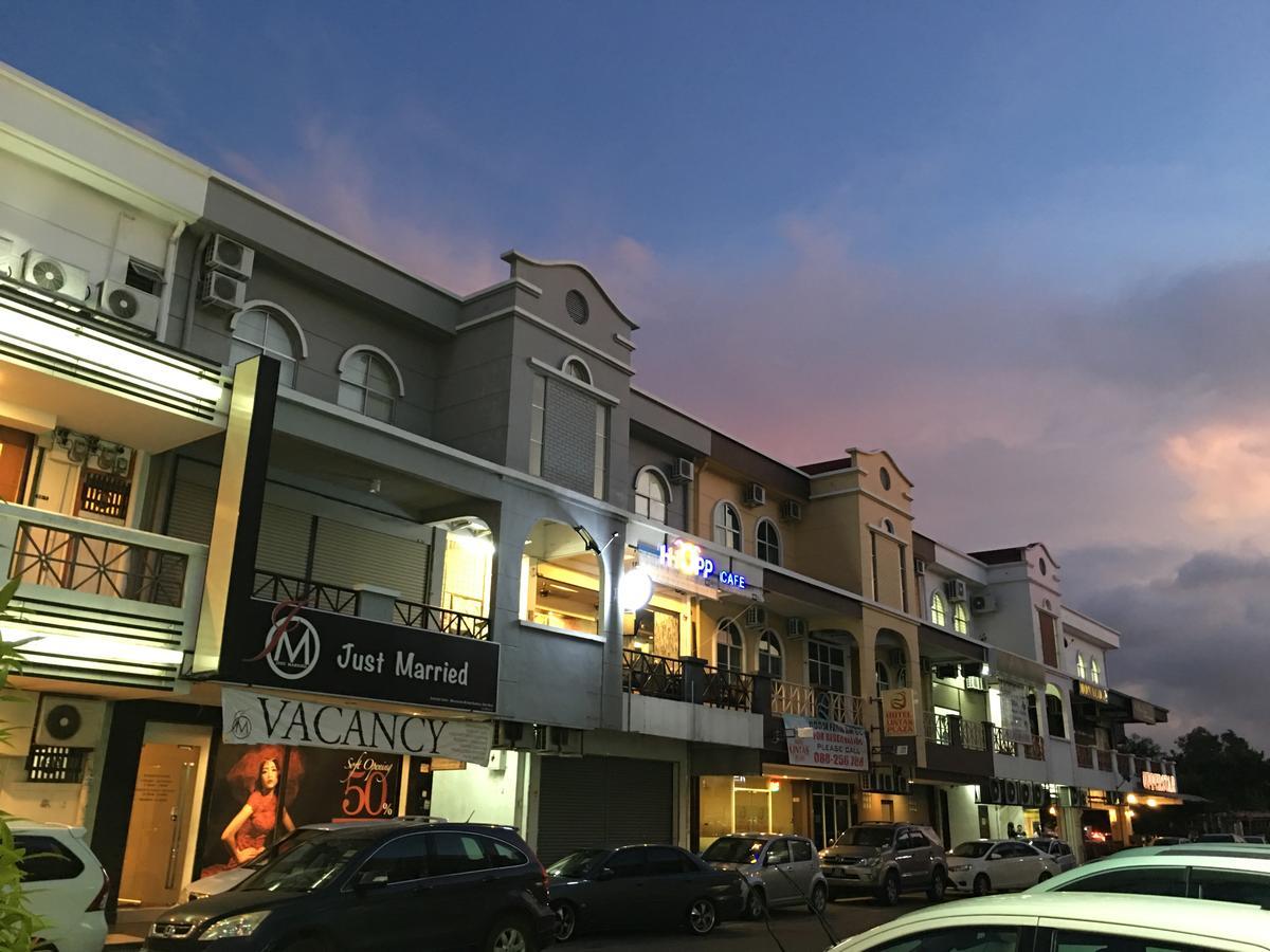 קוטה קינבלו Lintas Plaza Hotel מראה חיצוני תמונה
